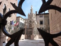 Particolare arche scaligere