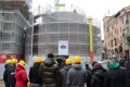 Gli alunni davanti al cantiere della Rotonda di S.Lorenzo Gli alunni davanti al cantiere della Rotonda di S.Lorenzo