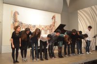 Il ringraziamento finale dei protagonisti