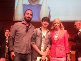 Il Ministro Giannini, Nicola Paltrinieri ed il Prof. Bonfà