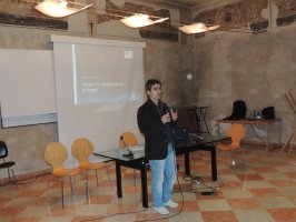 Un momento dell'incontro con il sociologo Riccardo Grassi